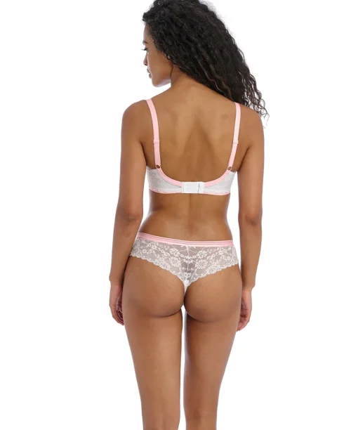 Freya Trusser<WHE WHITE - Offbeat Brazilian Brief