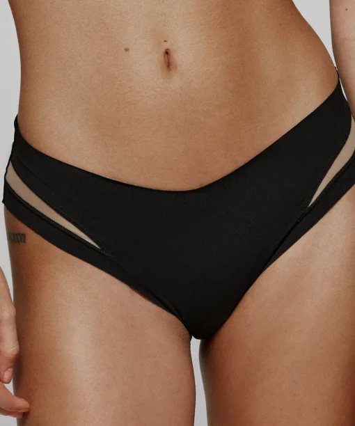 Sarda Trusser<ZWA ZWA BLACK - Avit Rio Briefs